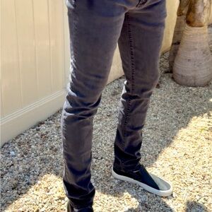 Joe's Jeans
Men's The Asher Slim Fit Stretch Jeans. Size 31. Color dark stone